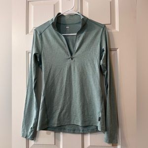 Women’s REI mid weight 1/2 zip pullover